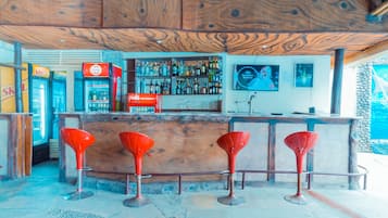 Bar junto a la alberca