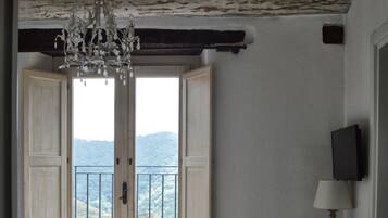 1 habitación, ropa de cama de alta calidad y escritorio