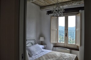 1 bedroom, premium bedding, desk, iron/ironing board