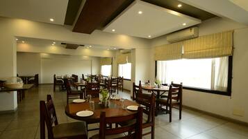 Se sirven desayunos, almuerzos y cenas