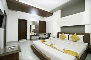 1 bedroom, premium bedding, desk, iron/ironing board - Crimson Park Shripriya Hotel (Nathdwara)