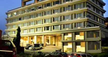 Crimson Park Shripriya Hotel