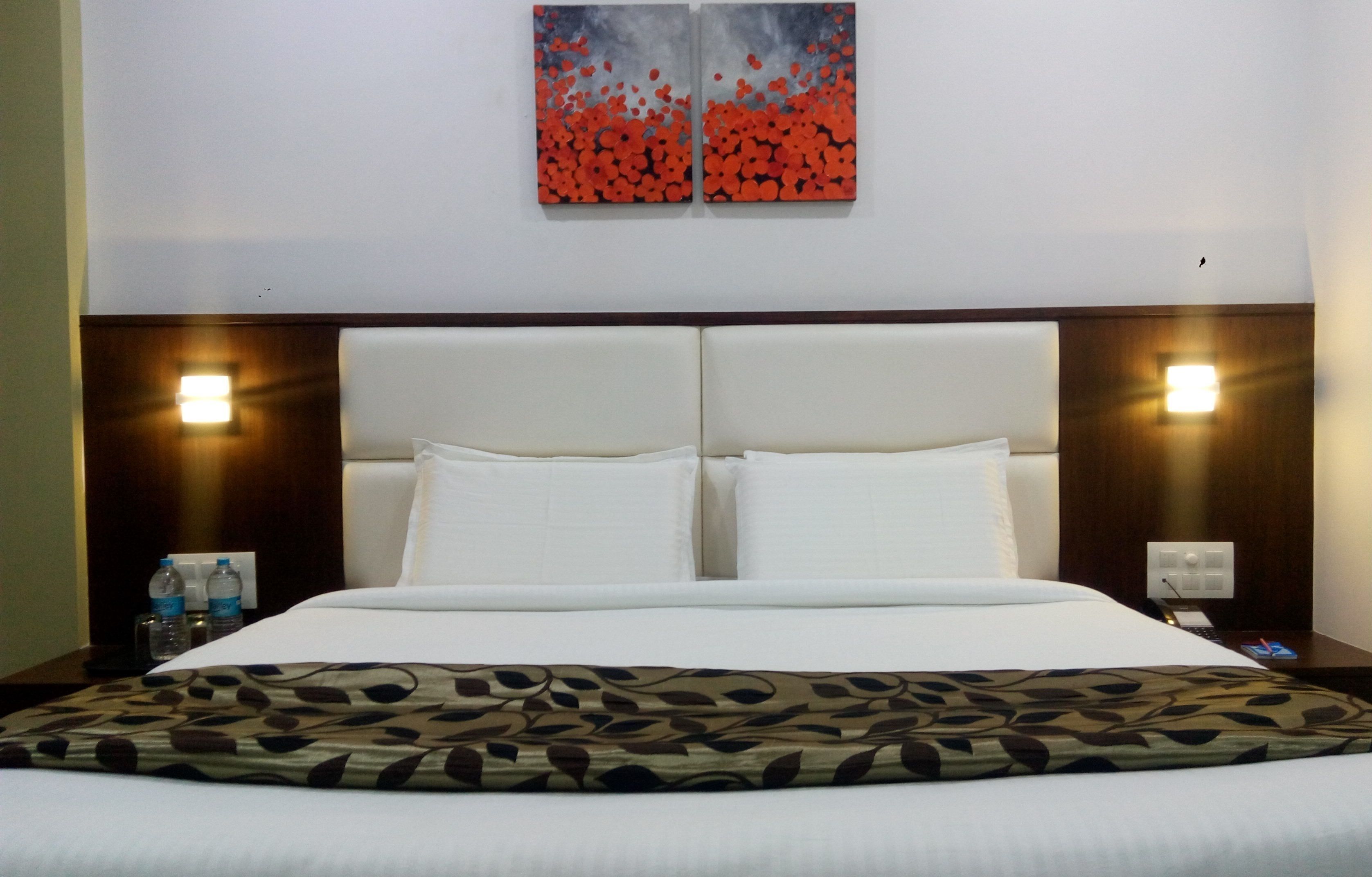 1 bedroom, premium bedding, desk, iron/ironing board