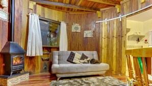 Chalet, 1 Bedroom | Living room