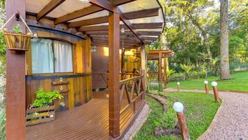 Perincian bahagian luar