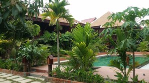 Outdoor pool - Angkor Rest Villa (Prasat Bakong)