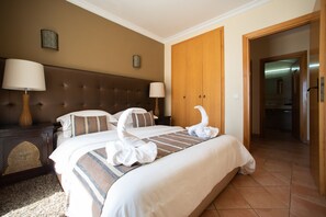Apartment, Multiple Beds