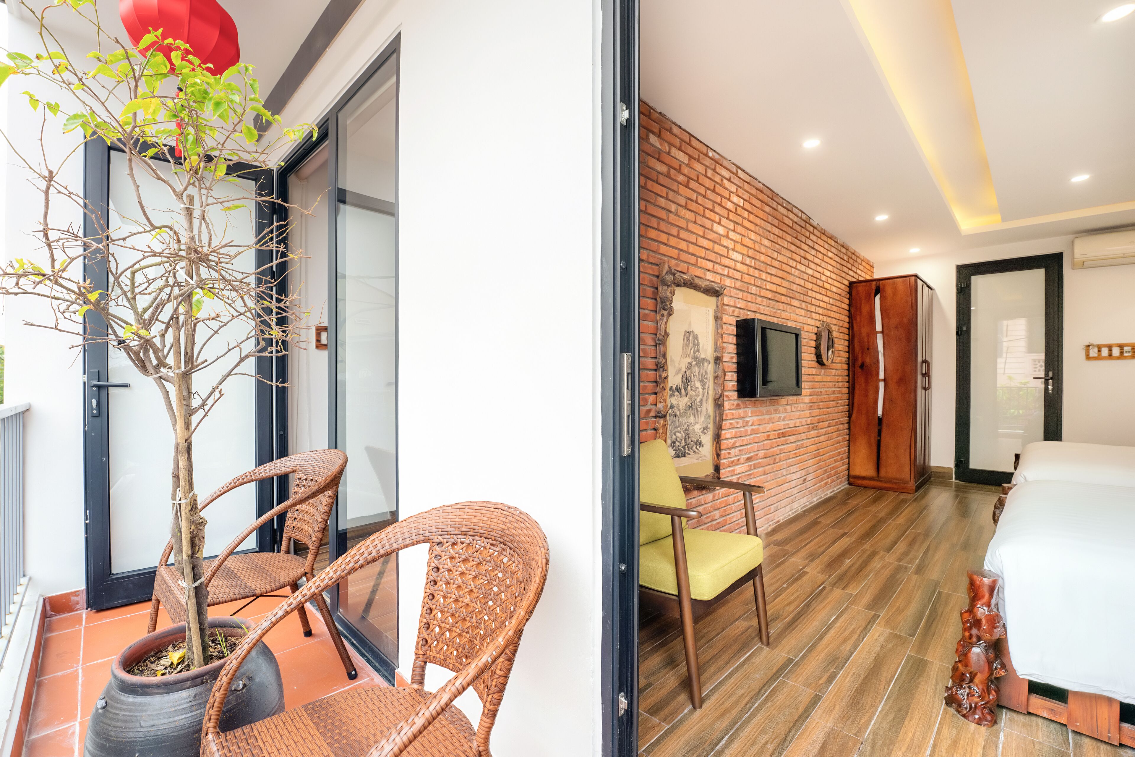 1 bedroom, minibar, blackout curtains, soundproofing