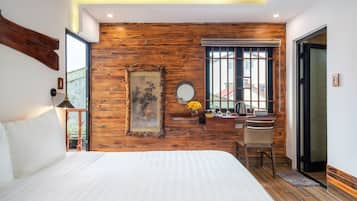 Chambre Double Deluxe, 1 grand lit, balcon | Minibar, rideaux occultants, chambres insonorisées, Wi-Fi gratuit
