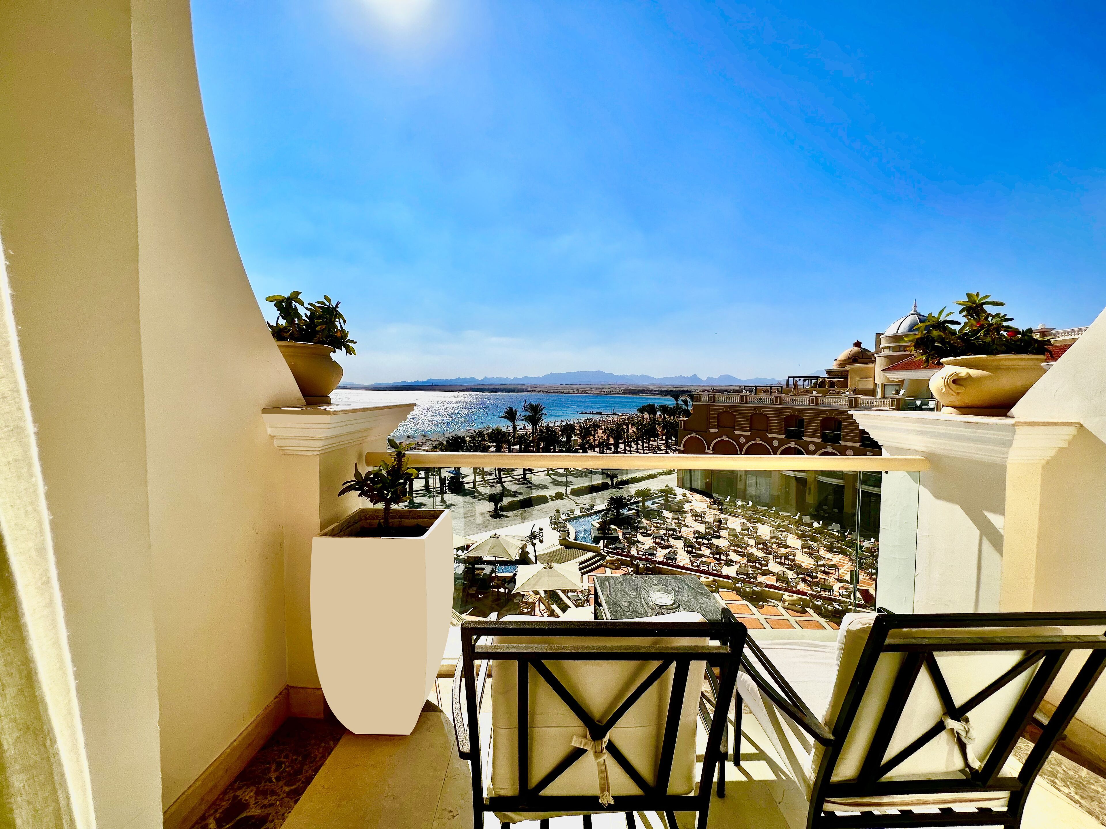Deluxe Room, Sea View | 1 bedroom, premium bedding, minibar (some free items), in-room safe
