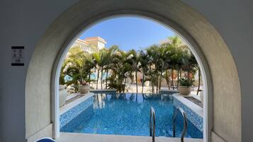 Private pool