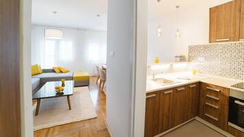 Superior Apartment, 2 Bedrooms | Living area