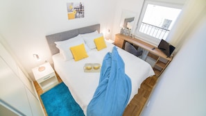 1 bedroom, premium bedding, memory-foam beds, desk