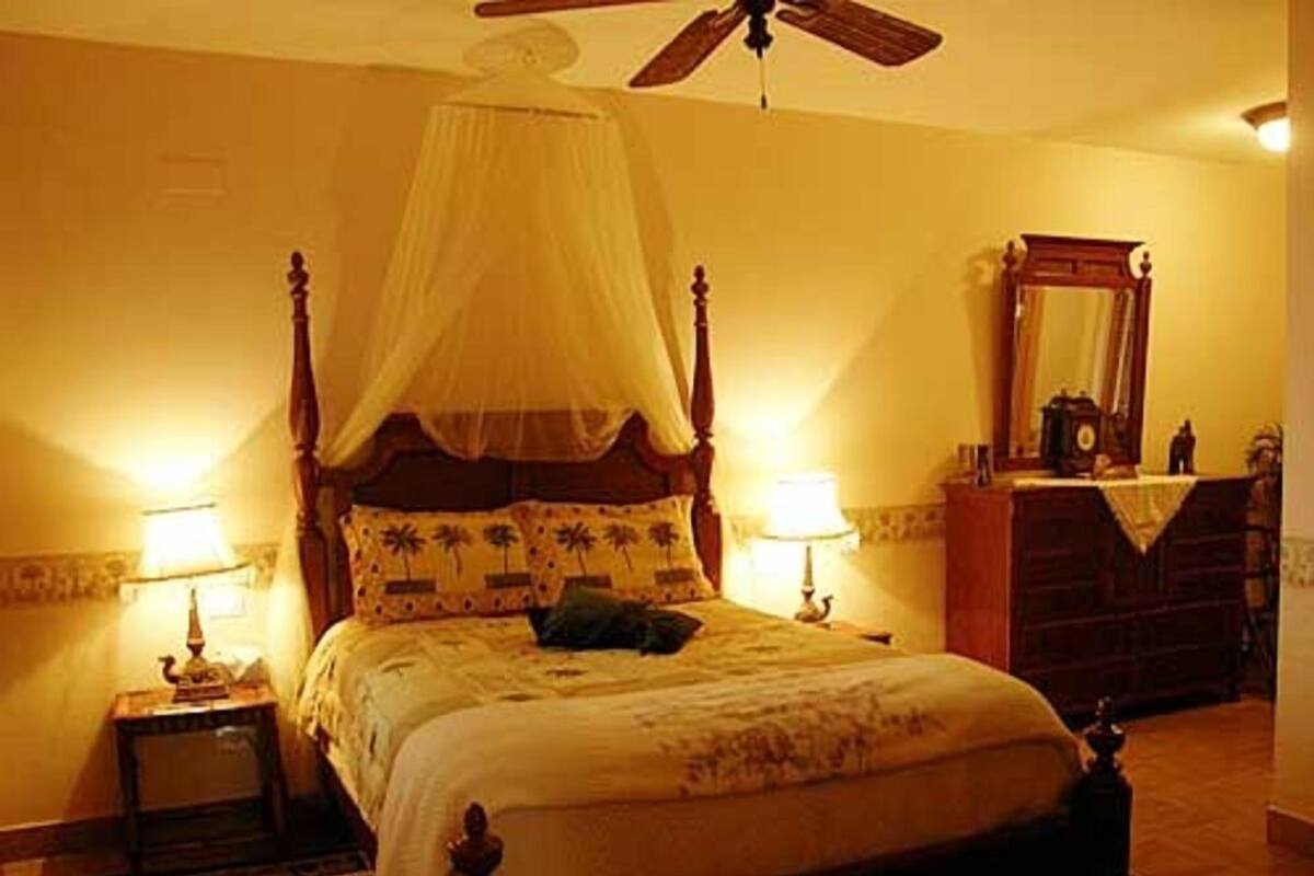 In-room safe, desk, free WiFi, bed sheets