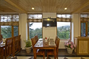 Frühstück, Mittagessen und Abendessen