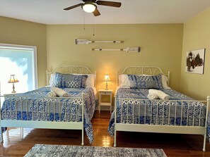 4 bedrooms, desk, iron/ironing board, travel cot