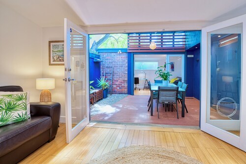 Heritage Cottage in Adelaide City Centre