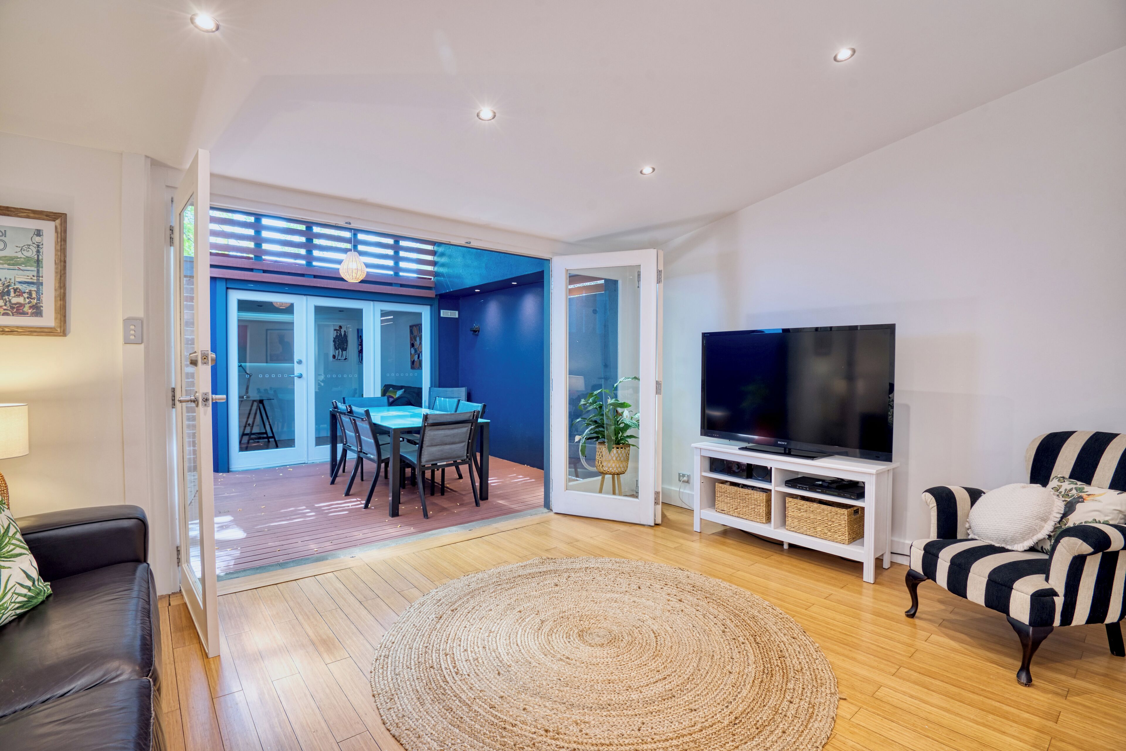 Smart TV, fireplace, DVD player, books