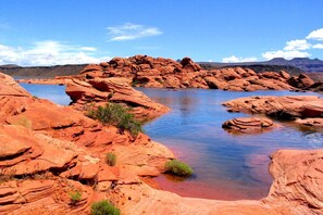 Beach - Modern Vacation Rental Near Zion National Park! (La Verkin)