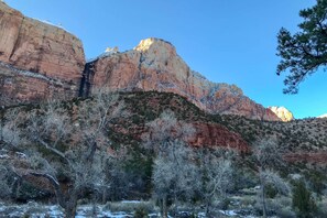 Exterior - Modern Vacation Rental Near Zion National Park! (La Verkin)