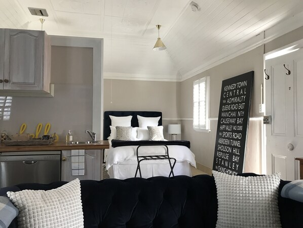 1 bedroom, desk, iron/ironing board, WiFi