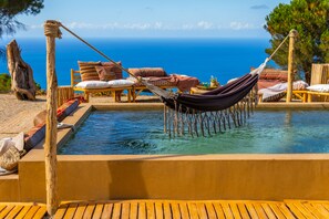 Property grounds - VILLA VACATION RENTAL BY THE SEA WITH PRIVATE POOL CEFALù SICILY ITALY (CEFALU')