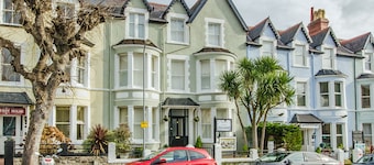 Luxury 4 Star Holiday Apartment, Free Wi-Fi, 1 bedroom, 1 sofa-bed.