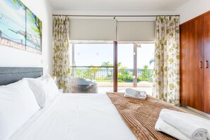 5 bedrooms, iron/ironing board, WiFi