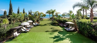 Villa Oceanus H2 by Ezoria Villas