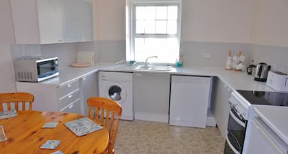 Modern 2 Bedroom Apartment In The Heart Of Historic Hastings Old Town