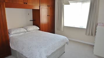 2 Schlafzimmer, Bügeleisen/Bügelbrett, Reisekinderbett, kostenloses WLAN