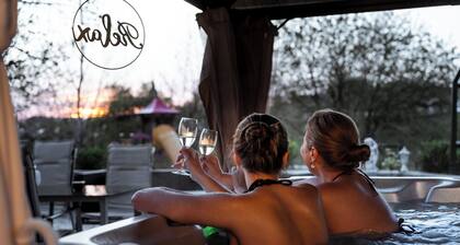 Upscale country house with beh. Whirlpool sauna, In/Outdoor playground/priv. Lake