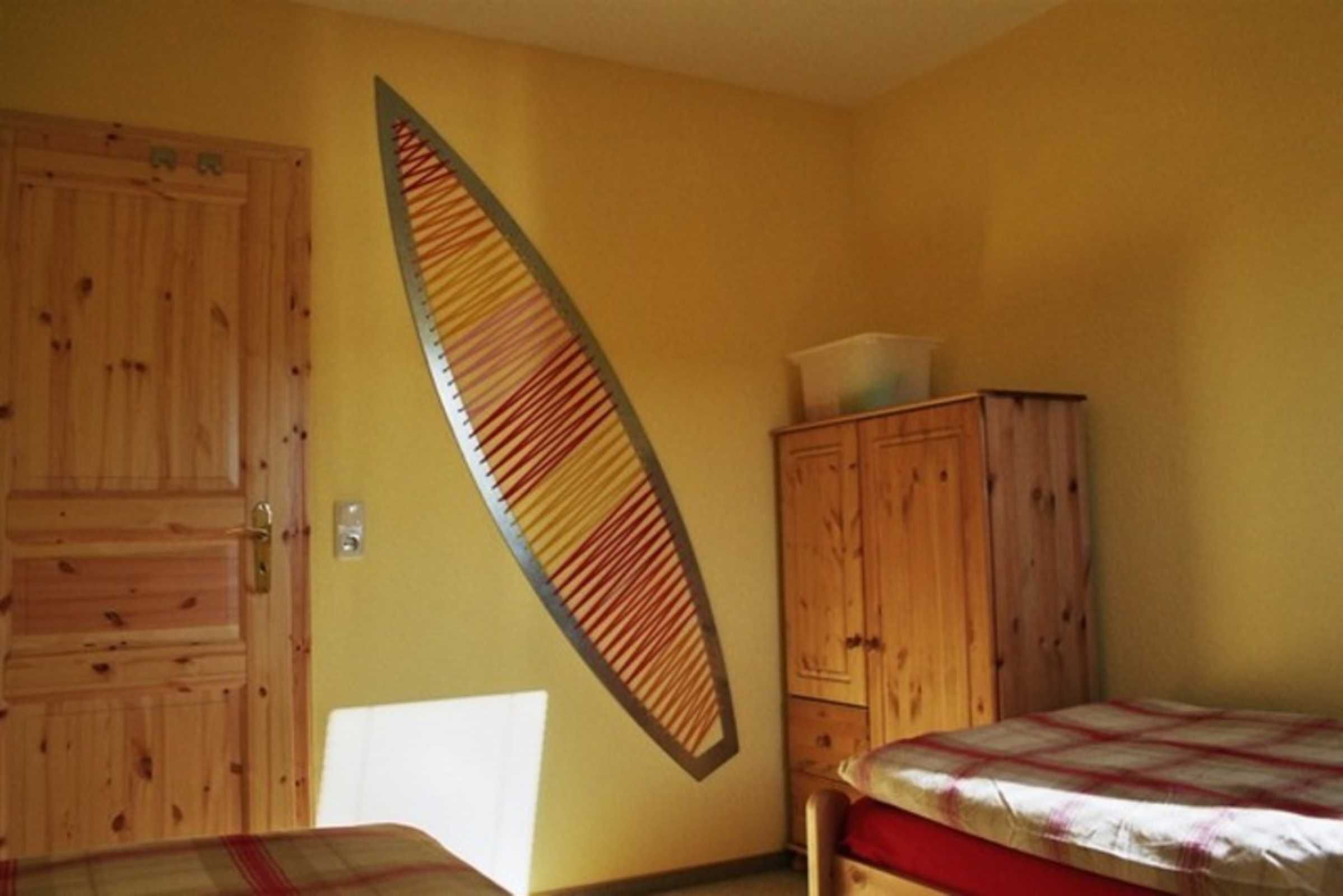 2 bedrooms, travel cot, bed sheets