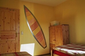 2 Schlafzimmer, Reisekinderbett, Bettwäsche