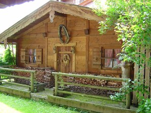 Exterior detail - Vacation apartment Inzell for 3 persons, 1 separate bedroom, terrace, 52 sqm (Inzell)