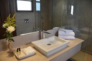 Bathroom - GG Bed and Breakfast (New Delhi)