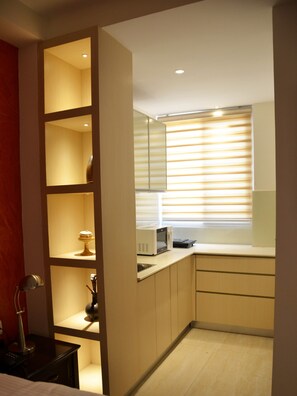 Superior Double or Twin Room, 1 Queen Bed, Kitchen | Private kitchen | Fridge, coffee/tea maker