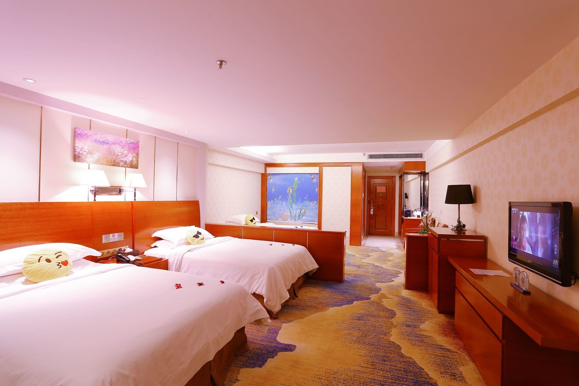 In-room safe, desk, blackout drapes, free WiFi