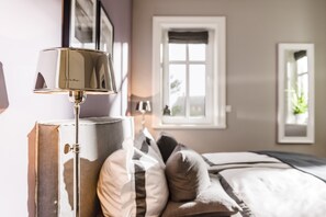 1 chambre, coffres-forts dans les chambres, fer et planche à repasser