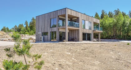 Cozy home in Treungen with WiFi