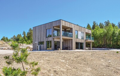 Cozy home in Treungen with WiFi