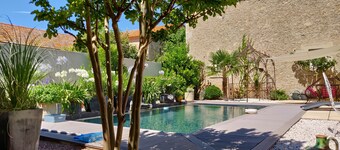 Renovated chapel, private pool, A/C, next Canal du midi