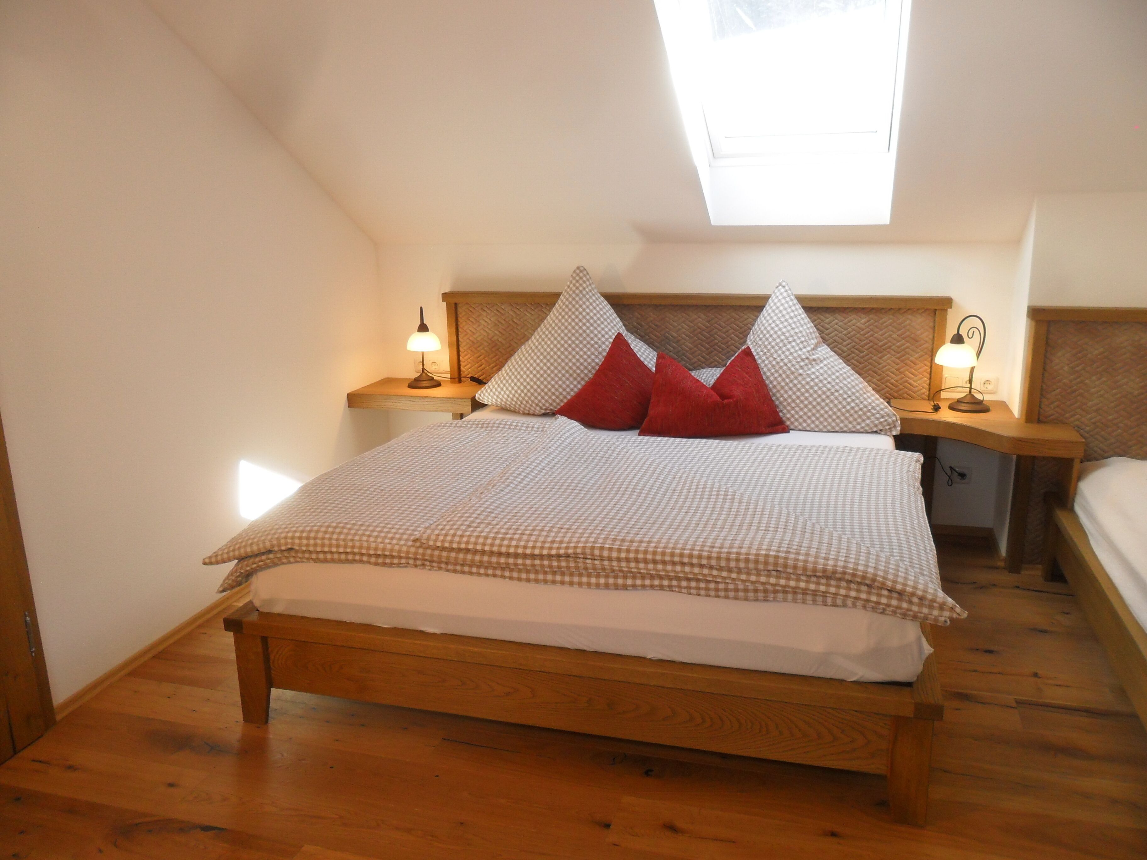 1 quarto, acesso à internet, roupa de cama