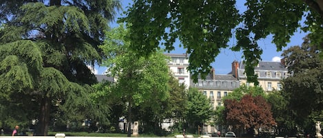 Enceinte de lâhĂ©bergement