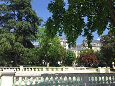 PROMOTION Jardin Darcy hyper center, Gare-ville parking at the peaceful foot