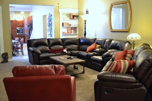 Smart TV, fireplace, DVD player, books