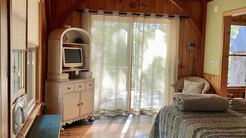 5 bedrooms, iron/ironing board, travel cot, free WiFi