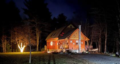 Fall in love with foliage & hiking near No. Conway & Saco River, Fairs & Shops