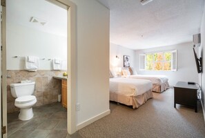 2 bedrooms, iron/ironing board, Internet, bed sheets