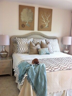 2 soverom, skrivebord, strykejern/-brett og wi-fi (inkludert)